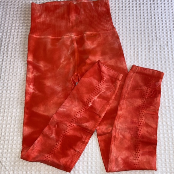 NEW! $78 FREE PEOPLE Movement High-Rise GOOD KARMA XS/S Orange Tie Dyed Leggings - Picture 12 of 17